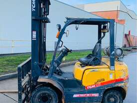 TCM FG25T3 2.5T TWIN WHEEL LPG FORKLIFT - 6m High 2500kg Capacity - picture0' - Click to enlarge