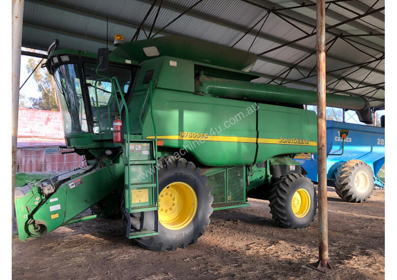 caption John Deere 9760STS Header(Combine) Harvester/Header