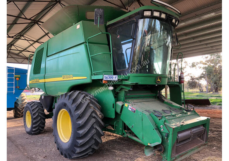 caption John Deere 9760STS Header(Combine) Harvester/Header