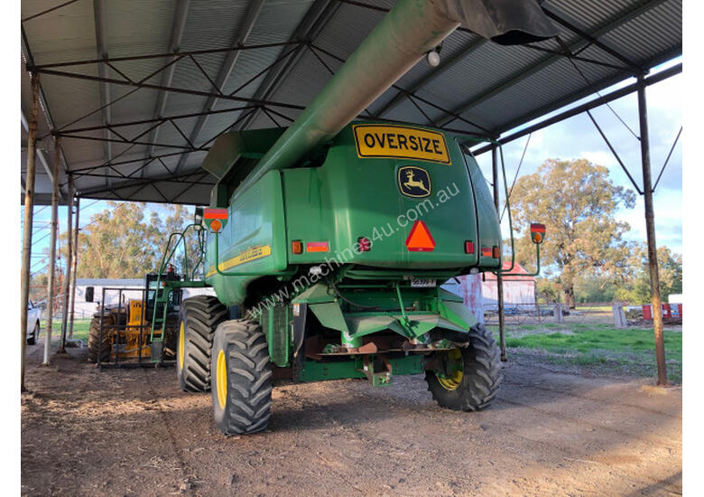 caption John Deere 9760STS Header(Combine) Harvester/Header