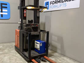 Raymond 550-OPC30TT Stock Picker Forklift - picture0' - Click to enlarge