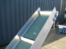 Incline Belt Conveyor - 2.2m long - picture1' - Click to enlarge