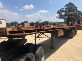 Trailer Flat Top 40ft Freighter 3 Way Twist Locks SN986 1TLP085 - picture0' - Click to enlarge