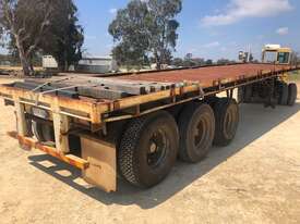 Trailer Flat Top 40ft Freighter 3 Way Twist Locks SN986 1TLP085 - picture0' - Click to enlarge