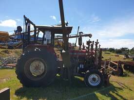 INTERNATIONAL 574 TRACTOR/FENCING PACK - picture1' - Click to enlarge