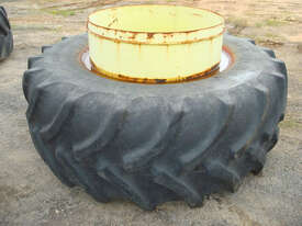 FIRESTONE 710/70R38 DUAL WHEEL KIT - TYRES AND WHEELS - picture0' - Click to enlarge