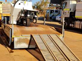 Kerbing Machine With Plant Trailer - picture0' - Click to enlarge