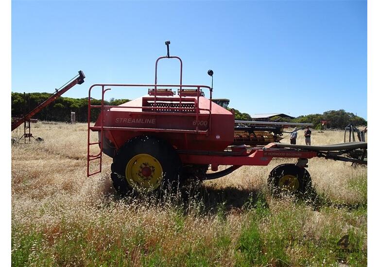 caption 2010 Horwood Bagshaw Streamline 6000