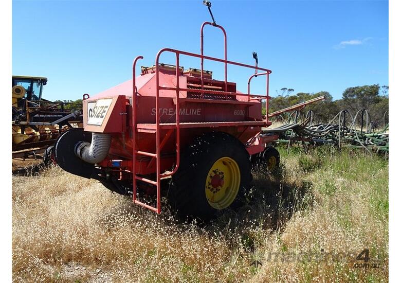 caption 2010 Horwood Bagshaw Streamline 6000