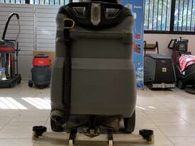 Karcher B150 R Scrubber - picture1' - Click to enlarge