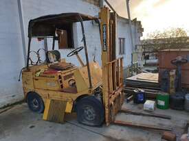 Cat 601PG5024 Petrol Forklift - picture0' - Click to enlarge