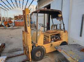 Cat 601PG5024 Petrol Forklift - picture1' - Click to enlarge