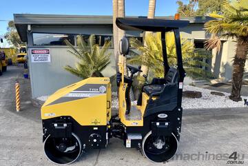 MULTIPAC TANDEM VIBRATING ROLLERS