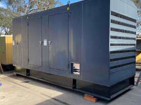 Generator Caterpillar 750kva, low hours, mounted in sound reduced canopy. - picture0' - Click to enlarge