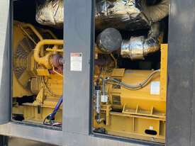 Generator Caterpillar 750kva, low hours, mounted in sound reduced canopy. - picture0' - Click to enlarge