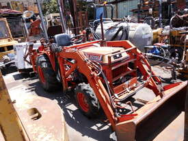 kubota b2150 , low 1380hrs ,  - picture2' - Click to enlarge