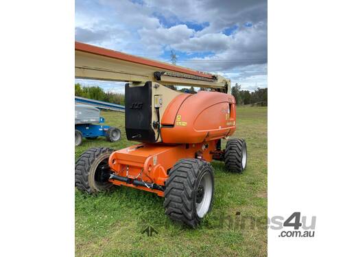 JLG 800AJ - 80ft Knuckle Boom Lift