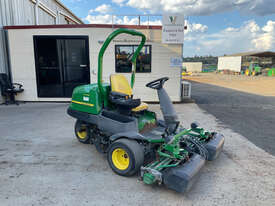 John Deere 2500B  Golf Greens mower Lawn Equipment - picture0' - Click to enlarge