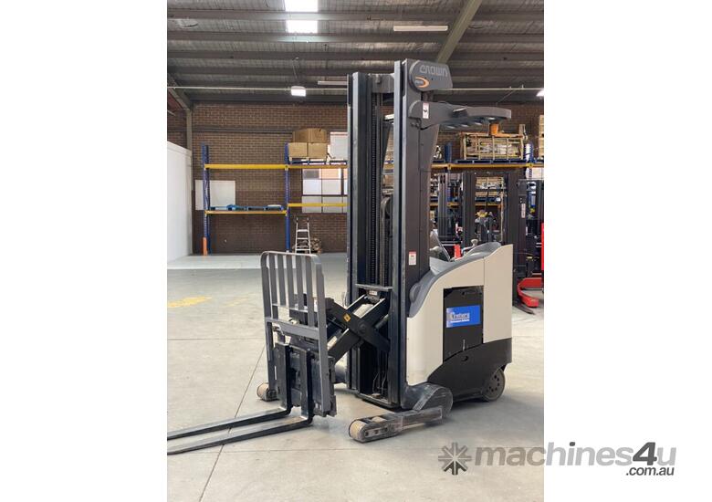 Used Crown Used 1 6t Crown Ride On Reach Truck 6100mm Ride On Reach