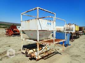 MUD FEEDER - picture1' - Click to enlarge