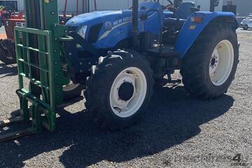 New Holland TT4.75 4WD Tractor with 3M 1.2 Ton side Fork