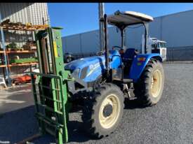 New Holland TT4.75 4WD Tractor with 3M 1.2 Ton side Fork - picture0' - Click to enlarge