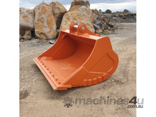 *BRAND NEW* 1 - 2 TONNE 1000mm | MUD BUCKET INC. WEAR PROTECTION & REVERSIBLE BOLT ON EDGE
