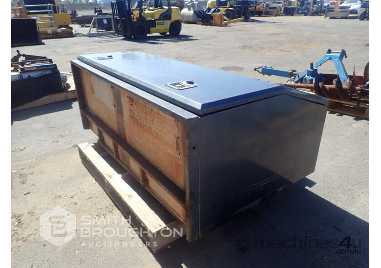 Buy Used TRUCK STORAGE BOX Truck Body Parts in , - Listed on Machines4u