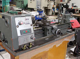 Herless Single Phase Bench Top Lathe (240V)  - picture0' - Click to enlarge