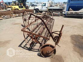 VINTAGE HAY RAKE - picture0' - Click to enlarge