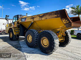 Caterpillar 725C2 Dump Truck  - picture2' - Click to enlarge