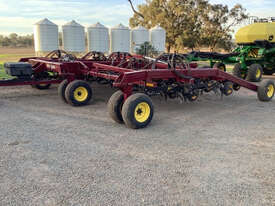 Seed Hawk 30' Air seeder Complete Multi Brand Seeding/Planting Equip - picture0' - Click to enlarge