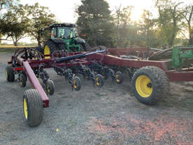 Seed Hawk 30' Air seeder Complete Multi Brand Seeding/Planting Equip - picture2' - Click to enlarge