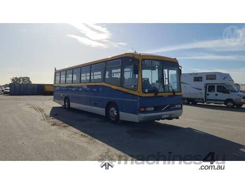 Volvo B10M