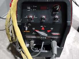 lincoln electric Precision Tig 225 - picture0' - Click to enlarge