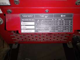 lincoln electric Precision Tig 225 - picture0' - Click to enlarge