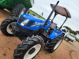 2022 New Holland TT4.75 FEL - picture1' - Click to enlarge