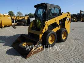 CATERPILLAR 226D3 Skid Steer Loaders - picture0' - Click to enlarge