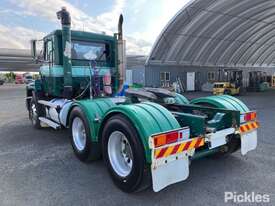 2004 Mack CH Fleetliner - picture2' - Click to enlarge