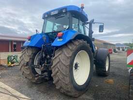 New Holland T7530 Utility Tractors - picture1' - Click to enlarge