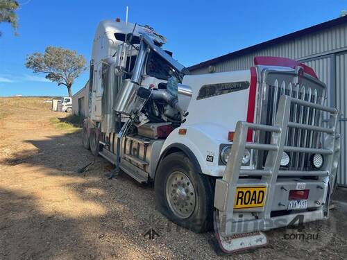 Kenworth T904