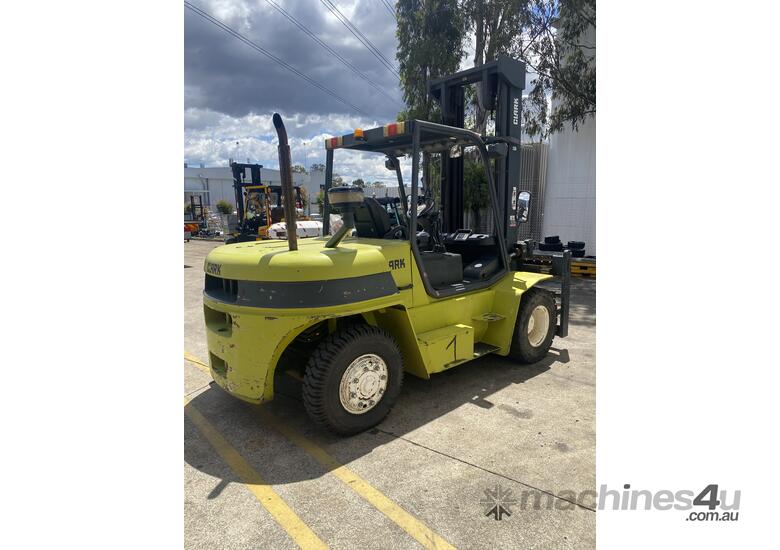 Hire ME 7T Clark Forklift