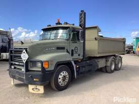 2001 Mack CH Fleetliner - picture0' - Click to enlarge