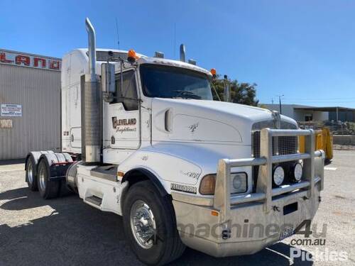 2001 Kenworth T404