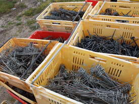 Netting/Turf Pegs - picture0' - Click to enlarge