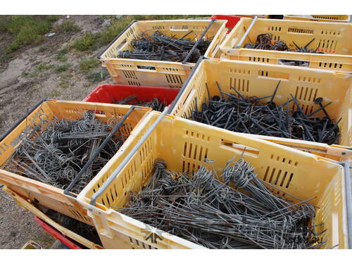 Netting/Turf Pegs