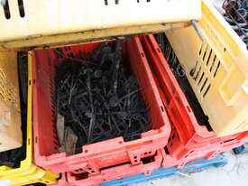 Netting/Turf Pegs - picture2' - Click to enlarge