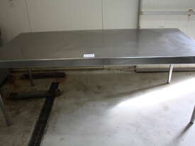 Stainless table - picture0' - Click to enlarge