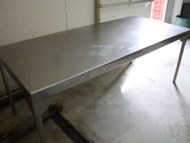 Stainless table - picture0' - Click to enlarge