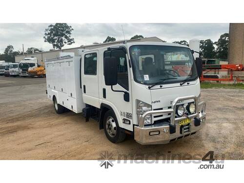 Isuzu NPR300C